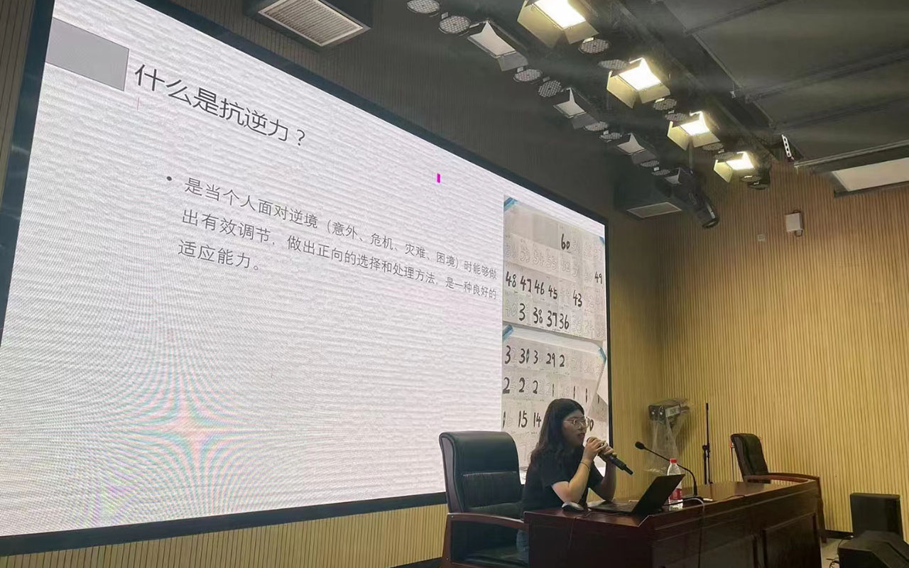 黄浦董玉娣中学